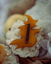 Load image into Gallery viewer, Vintage Bakelite Witch Brooch