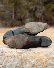 Load image into Gallery viewer, c. 1890s Black Pointed Toe Boots
