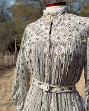 Load image into Gallery viewer, c. 1900s Cotton Wrapper Dress