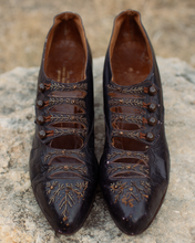Load image into Gallery viewer, c. 1900s Beaded Leather Pumps