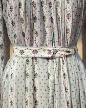 Load image into Gallery viewer, c. 1900s Cotton Wrapper Dress