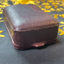 Load image into Gallery viewer, Victorian Boxed Agate Cross Pendant