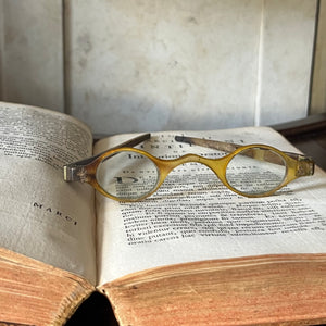 c. 1800 Tortoise Shell Wig Spectacles - Light