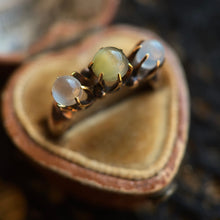 Load image into Gallery viewer, c. 1890s-1900s 9k Moonstone Cat&#39;s Eye Ring