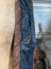 Load image into Gallery viewer, c. 1870s-1880s Paisley Mantle with Fringe