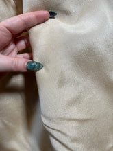 Load image into Gallery viewer, 1920s Green Silk Velvet Coat