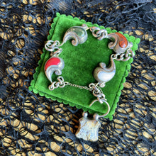 Load image into Gallery viewer, Victorian Scottish Agate Silver Bracelet
