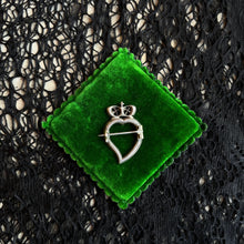 Load image into Gallery viewer, Early 19th c. Witch&#39;s Heart Brooch