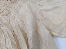 Load image into Gallery viewer, 1900s Lace Blouse For Study / Display