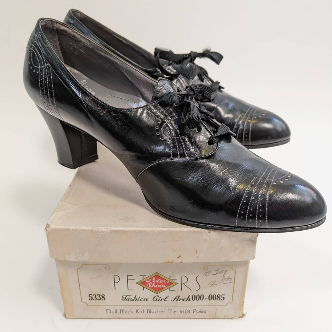 1940s Oxfords in Original Box Approx Size