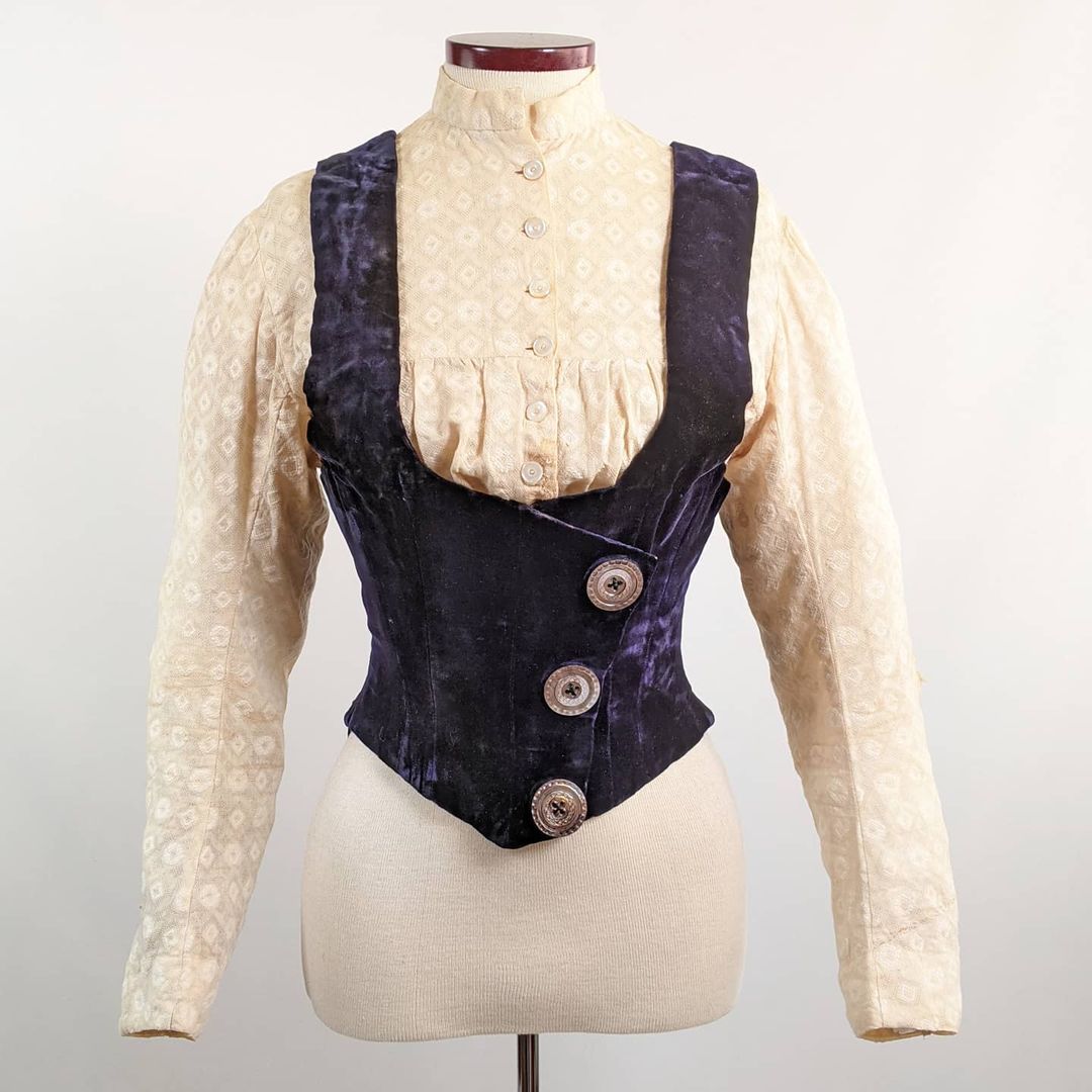 1880s Velvet Bodice or Waistcoat – Witchy Vintage