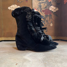 Load image into Gallery viewer, c. 1890s-1900s Black Carriage Boots