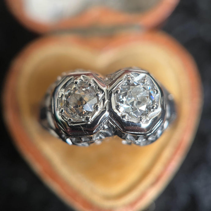 18k White Gold Art Deco Toi et Moi Diamond Ring | Antique Jewelry