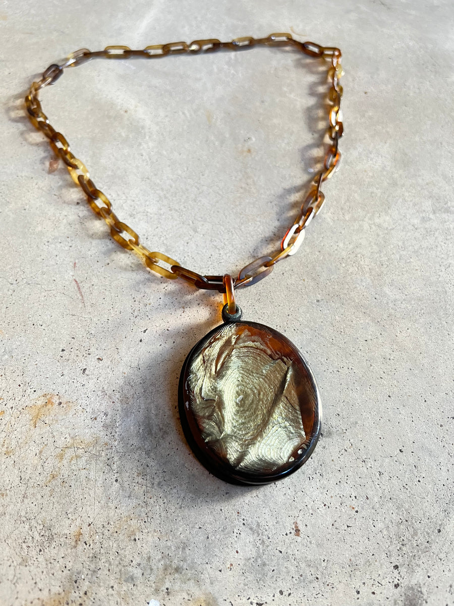 c. 1890s Faux Tortoise Shell Slide Locket + Chain – Witchy Vintage