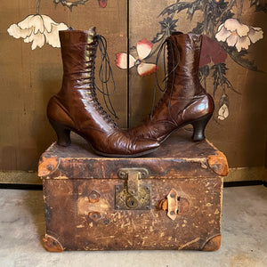 c. 1910s Louis Heel Brown Boots | Approx Sz 7-7.5