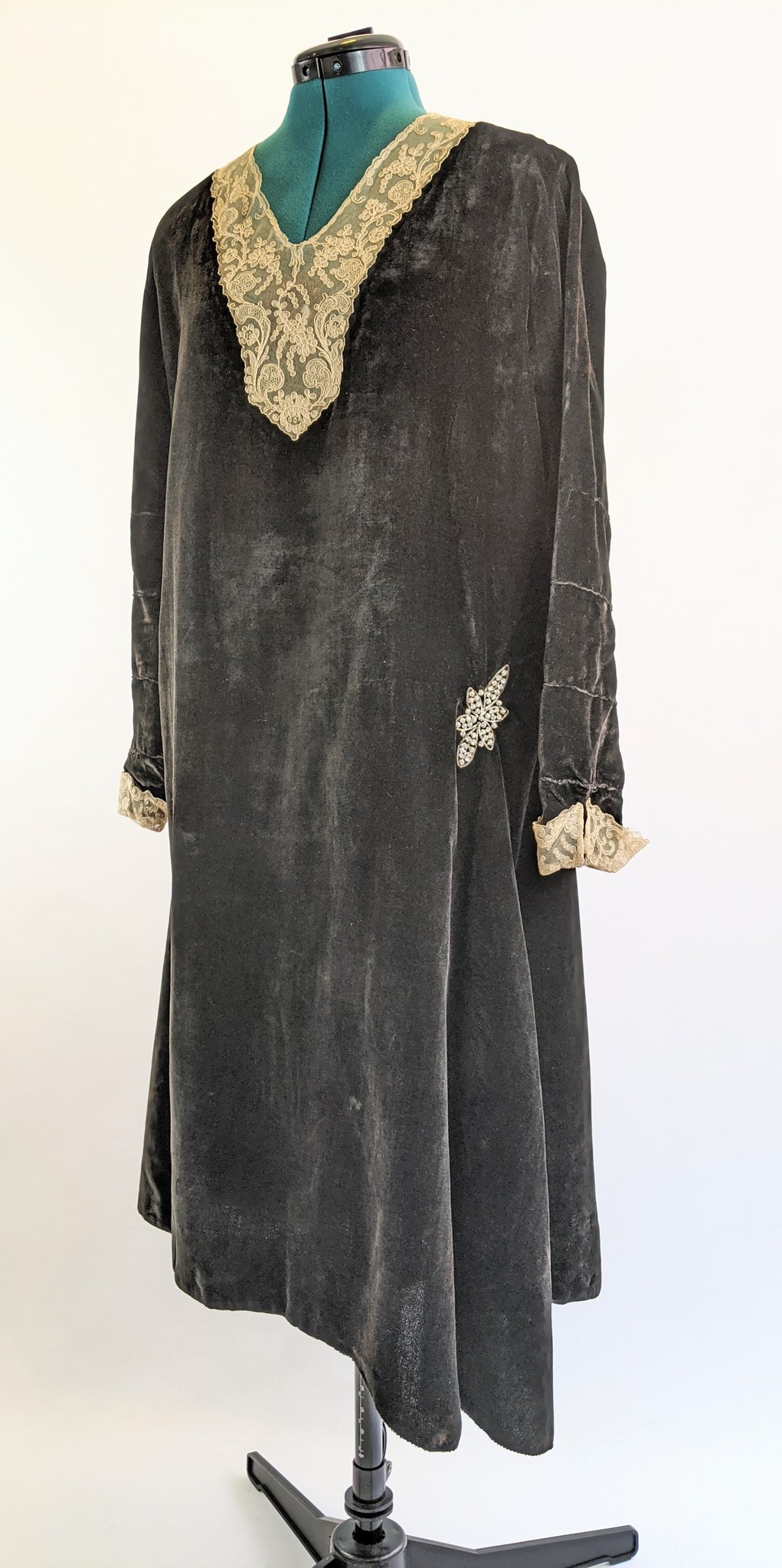 1920s Black Velvet Dress with Asymmetrical Hemline Witchy Vintage 1920s Black Velvet Dress with Asymmetrical Hemline Witchy Vintage