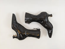 Load image into Gallery viewer, 1920s Black Lace Up Louis Heel Boots | Approx Sz 6.5-7