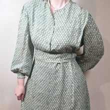 Load image into Gallery viewer, 1930s Rayon Spiderweb Novelty Print Dress
