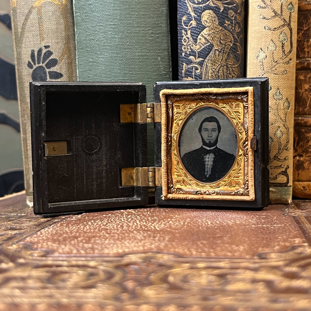 c. 1850s-1860s 1/16 Ambrotype Photograph in Case