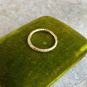 Early 19th c. 14k Gold Split Ring