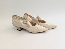 Load image into Gallery viewer, Late Victorian Pointed Toe Wedding Shoes