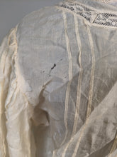 Load image into Gallery viewer, 1900s Lace Blouse For Study / Display