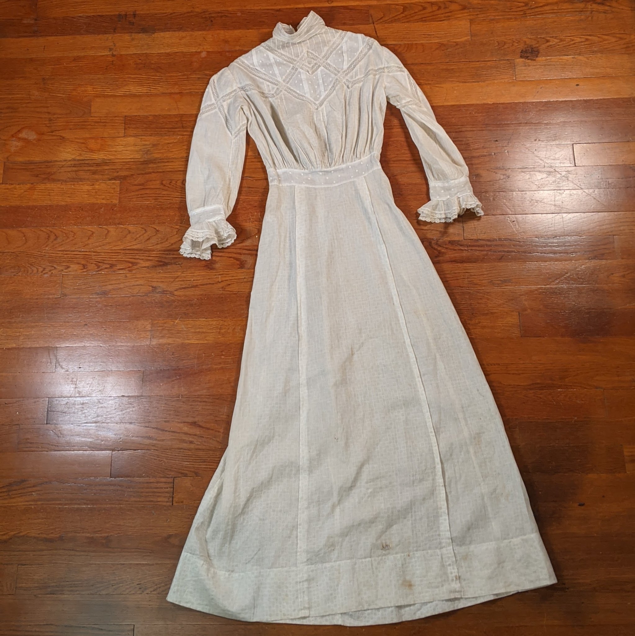 Edwardian Cotton + Lace Dress Witchy Vintage Edwardian Cotton + Lace Dress Witchy Vintage