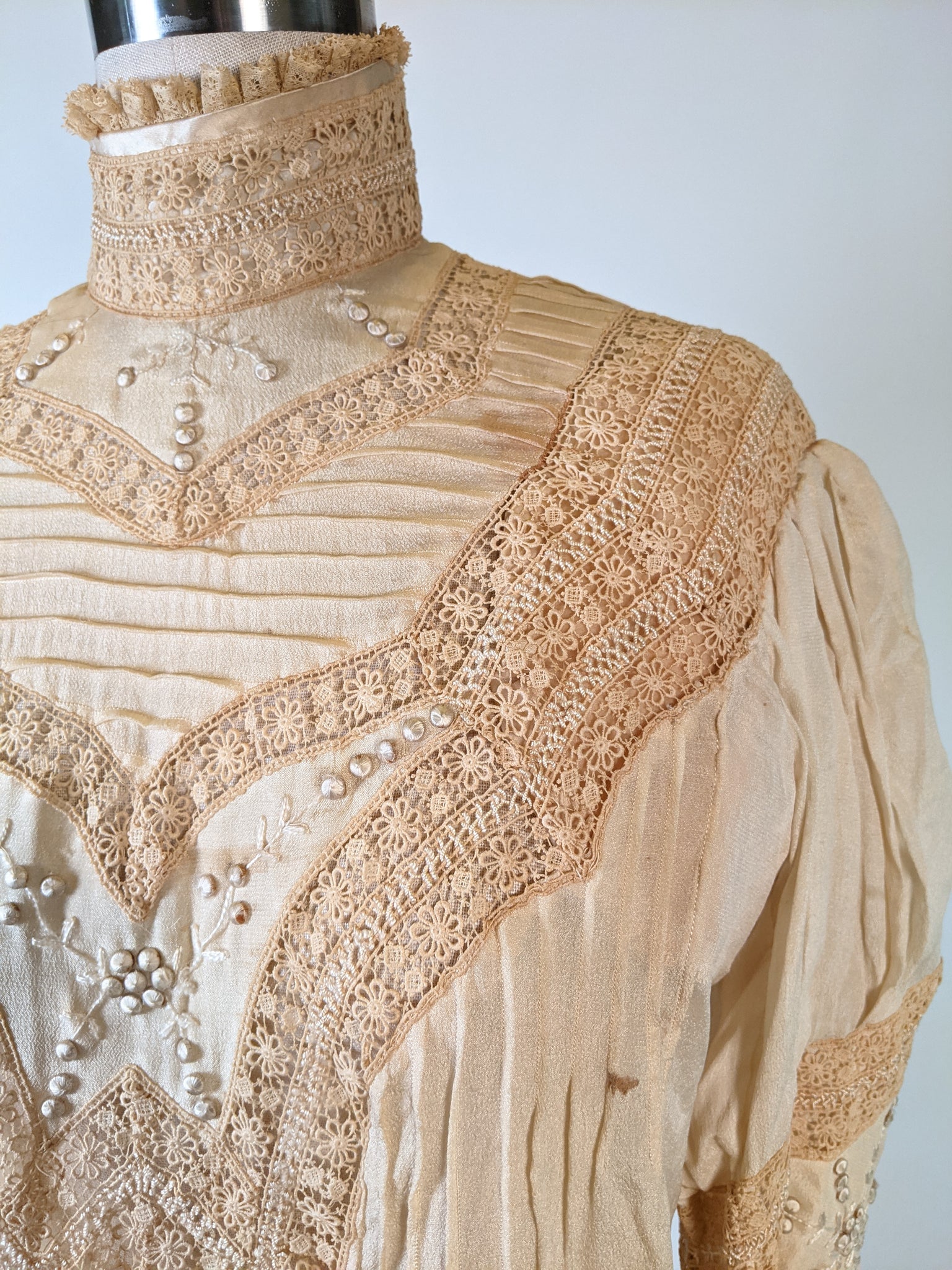 Early 1900's Blush Silk & Crochet Lace Edwardian Camisole – Idylwild