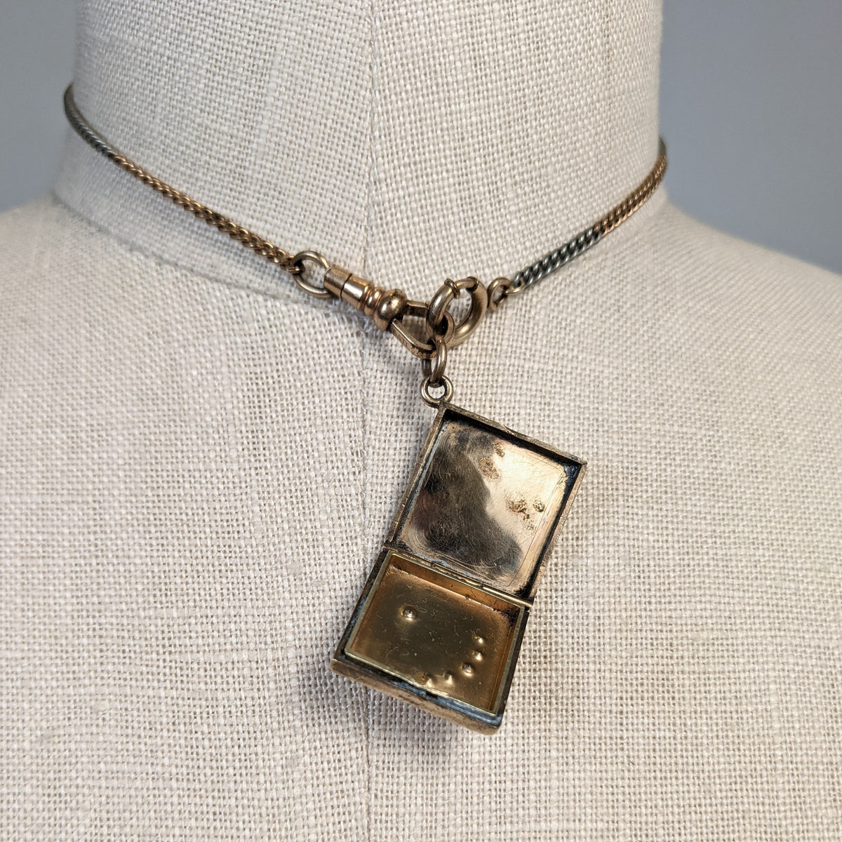 Victorian Celestial Locket – Witchy Vintage