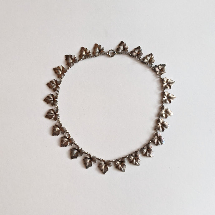 1900s Art Nouveau Leaves Choker Necklaces