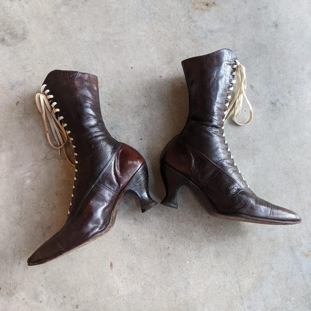 1910s-1920s Brown Lace Up Boots | Approx Sz 7