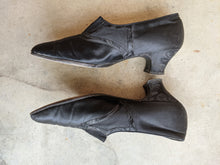 Load image into Gallery viewer, 1920s Black Silk Slip On Heels