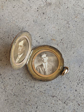 Load image into Gallery viewer, 1890s-1900s Grape Motif Mourning Locket