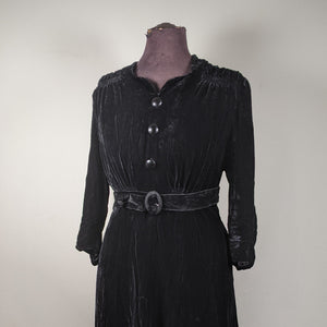 1930s-1940s Rayon Velvet Dress | XL