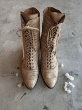 Load image into Gallery viewer, 1900s-1910s Oatmeal Brown Lace Up Boots | Sz 7-7.5