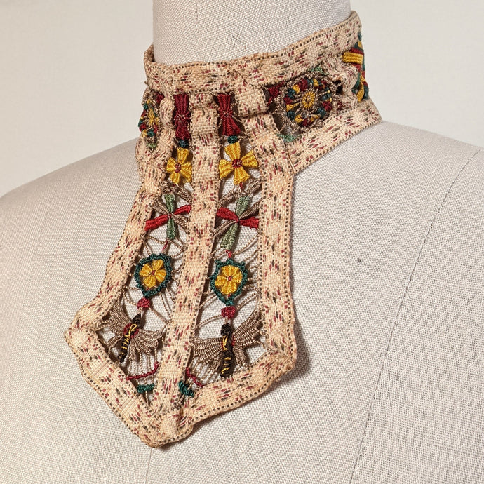 1900s Collar with Butterflies, Spider Webs, Flowers