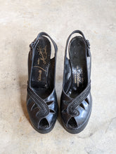 Load image into Gallery viewer, 1940s Black Platform Peep Toe Heels | Sz 6N