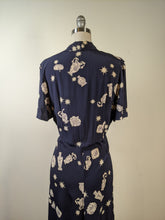 Load image into Gallery viewer, 1940s Novelty Print Rayon Dress