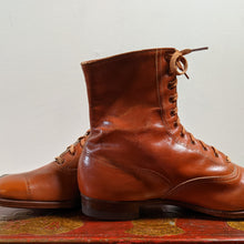 Load image into Gallery viewer, c. 1930s Brown Boots | Approx Sz 4-5