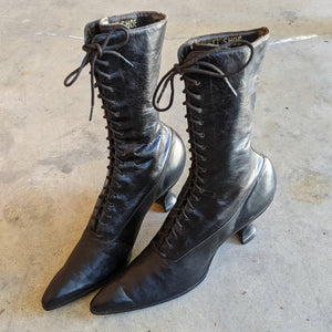 1910s-1920s Black Lace Up Louis Heel Boots | Approx Sz 6