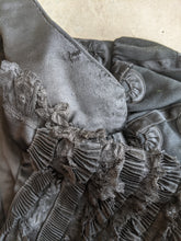 Load image into Gallery viewer, Early 1900s Wool + Silk Bodice or Jacket | Study + Display