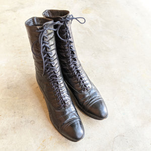 c. 1910s-1920s Black Lace Up Boots | Approx Sz 7.5