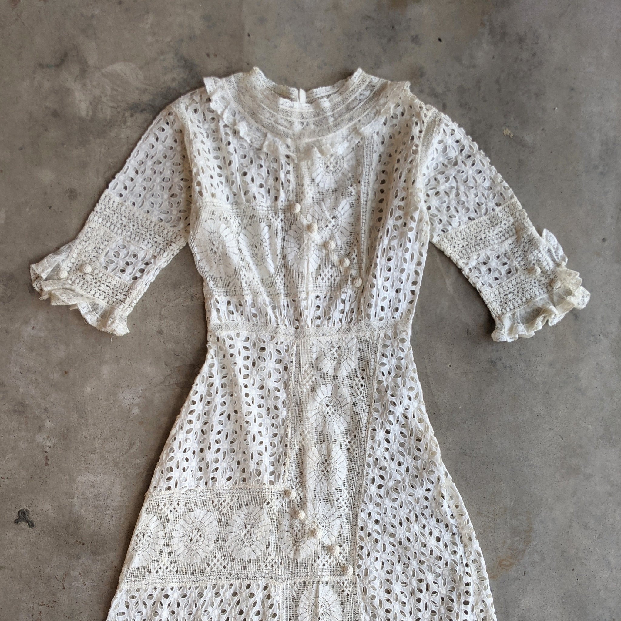 c. 1911-1912 Cotton Lingerie Dress Witchy Vintage c. 1911-1912 Cotton Lingerie Dress Witchy Vintage