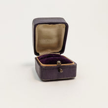 Load image into Gallery viewer, Purple Victorian Ring Box