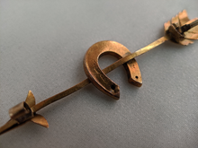 Load image into Gallery viewer, 1880s 15k Gold Horseshoe Brooch