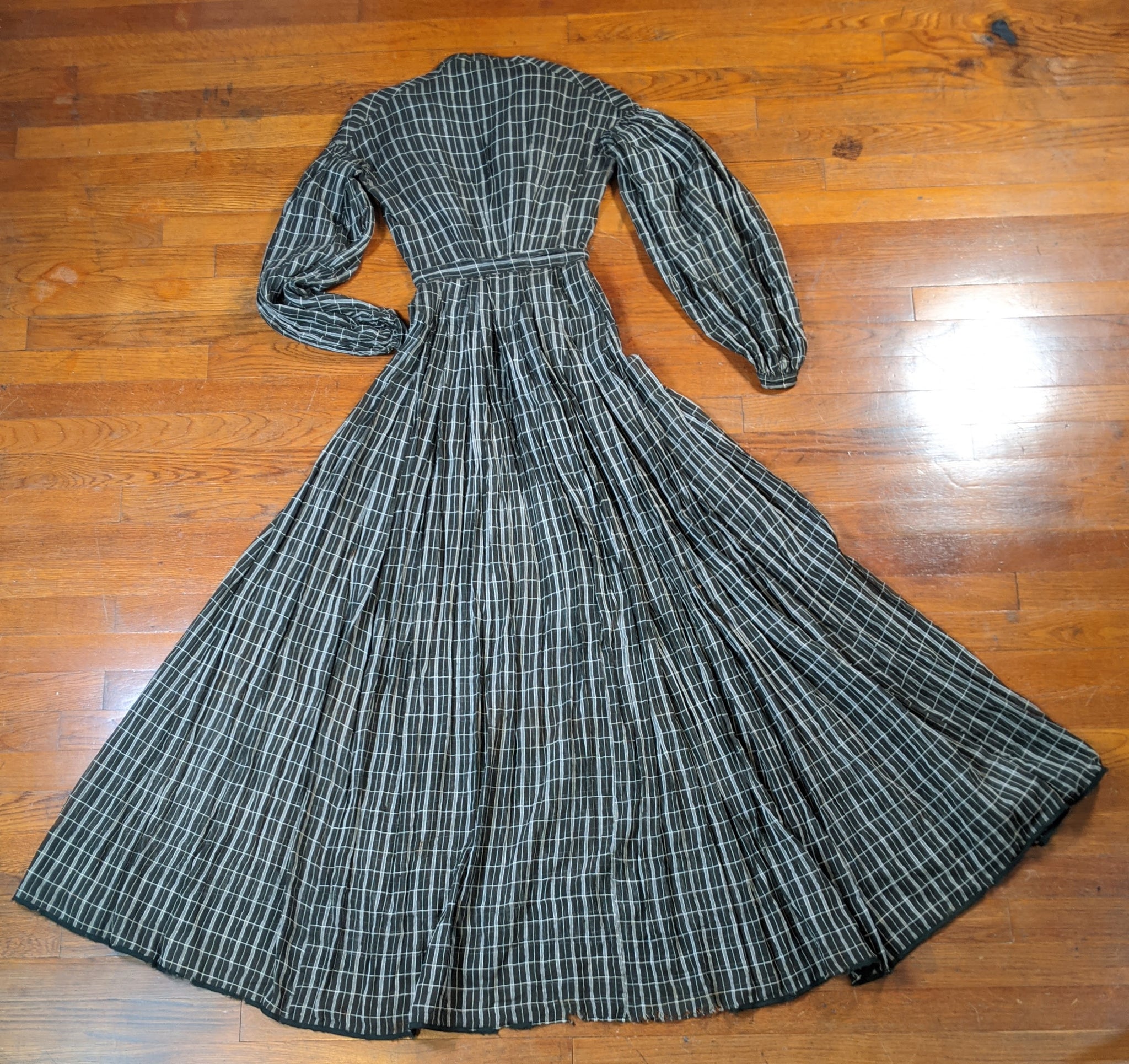 1850s-1860s Dress | Study or Display Witchy Vintage 1850s-1860s Dress | Study or Display Witchy Vintage